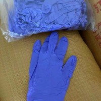 出售紫蓝色一次手套，中码4.5克