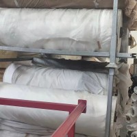 针织涤纶布，七十吨，每吨五千，货在青岛。