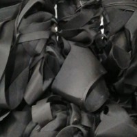 黑色纯pet无纺布边角料可以造粒，长期有货，货在天津
